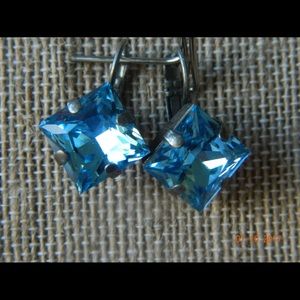 New genuine Sabika earrings